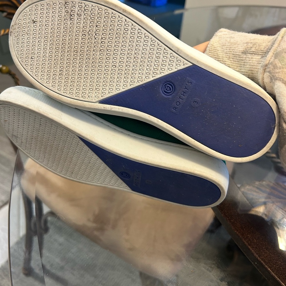 Kids Rothys Green - Picture 2 of 3